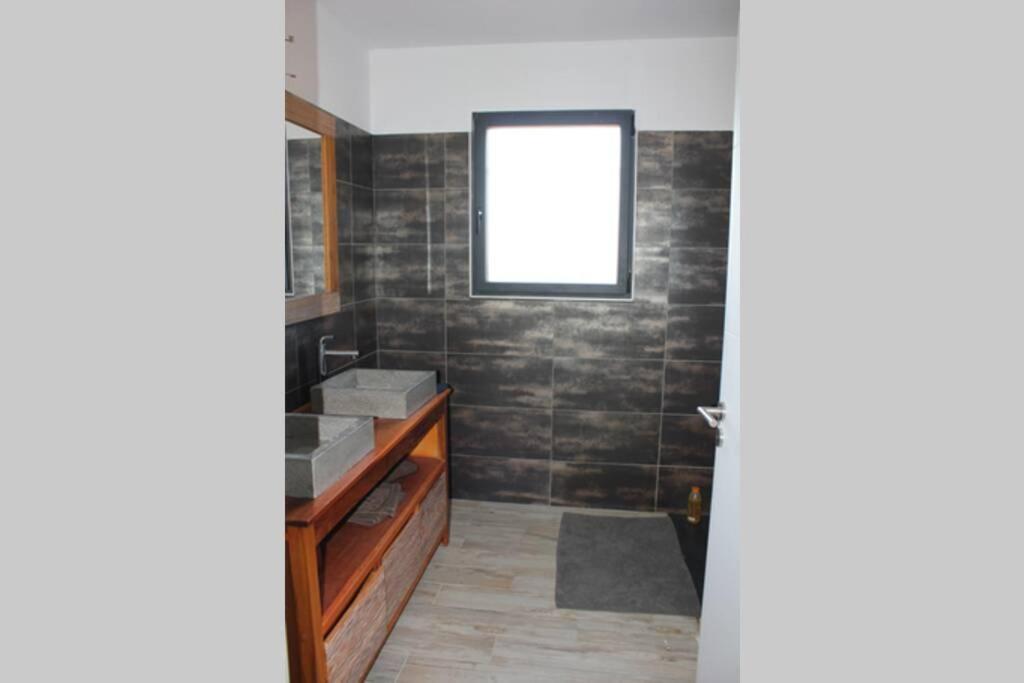 Maison contemporaine Saint-Privat-de-Champclos Extérieur photo